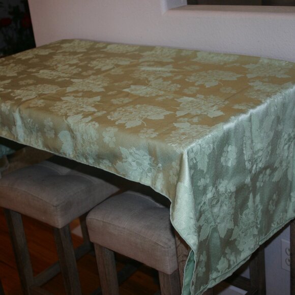Pale Green Jacquard Floral Embossed 52” x 70” Table Cloth B-239 - Picture 1 of 5